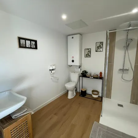Casa vacanze Relai Du Château-nos 2 à 16 *