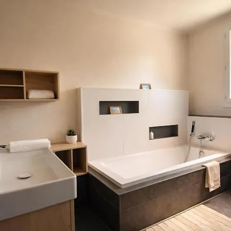 Dom wakacyjny Relai Du Chateau-nos 2 A 16 *